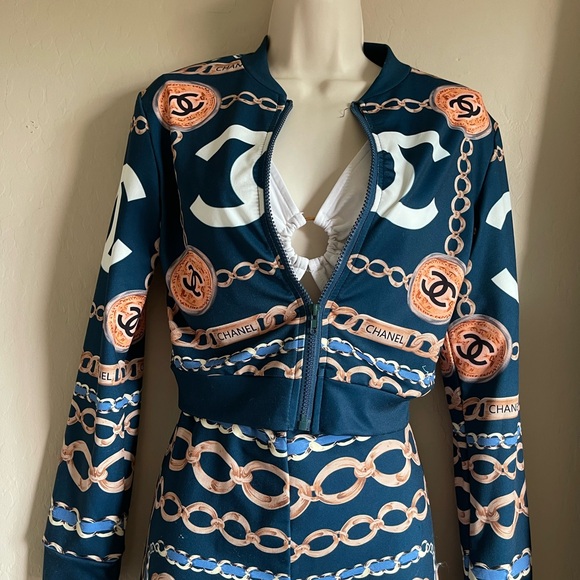 Blue - Picture 5 of 5